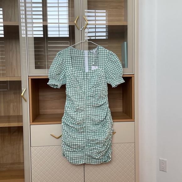 Green and white urban revivo gingham mini dress - Picture 4 of 5